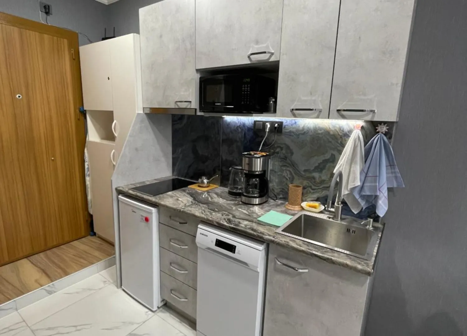 Batumi Apartment Gerbera 0*,